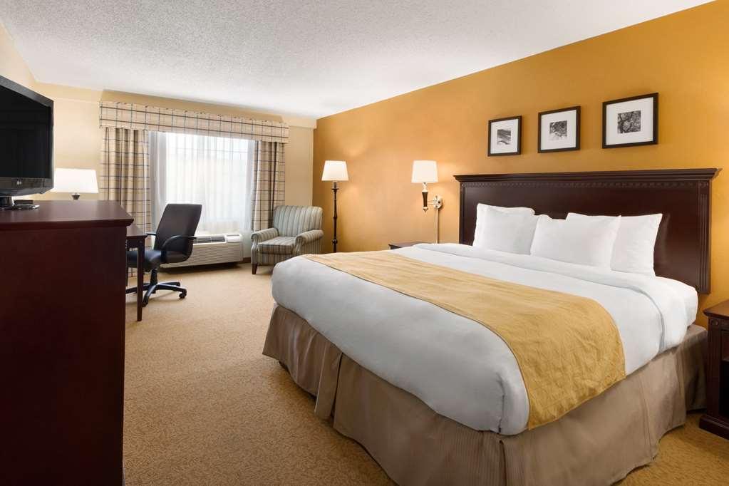 Country & By Radisson, At Mall Of Georgia, Ga Hotel