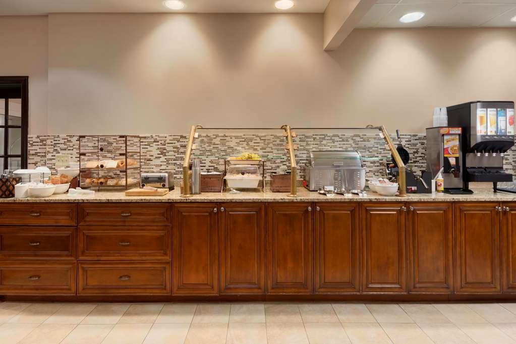 Country & By Radisson, At Mall Of Georgia, Ga 3* Buford