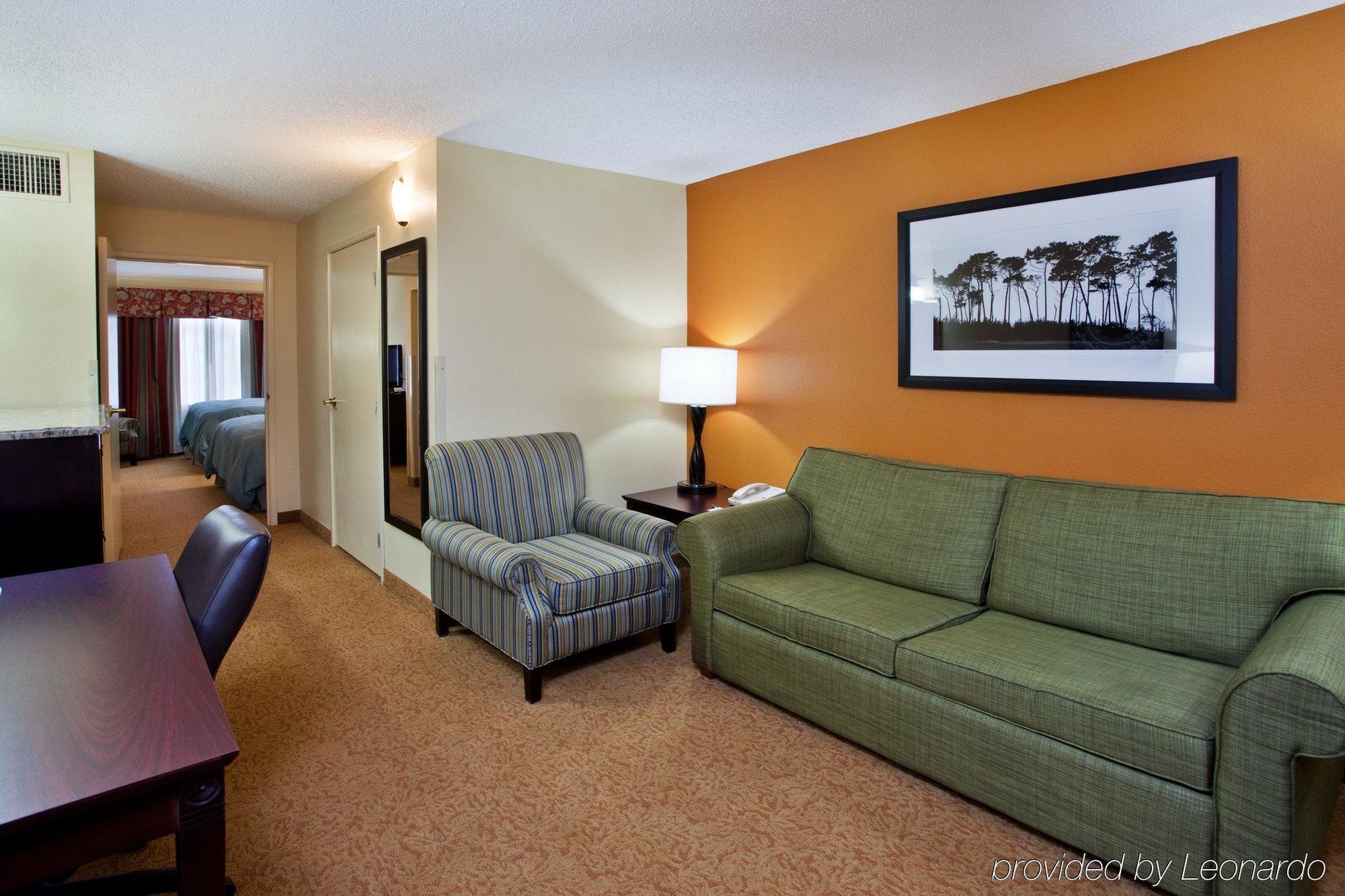 Country & By Radisson, At Mall Of Georgia, Ga Hotel 3*