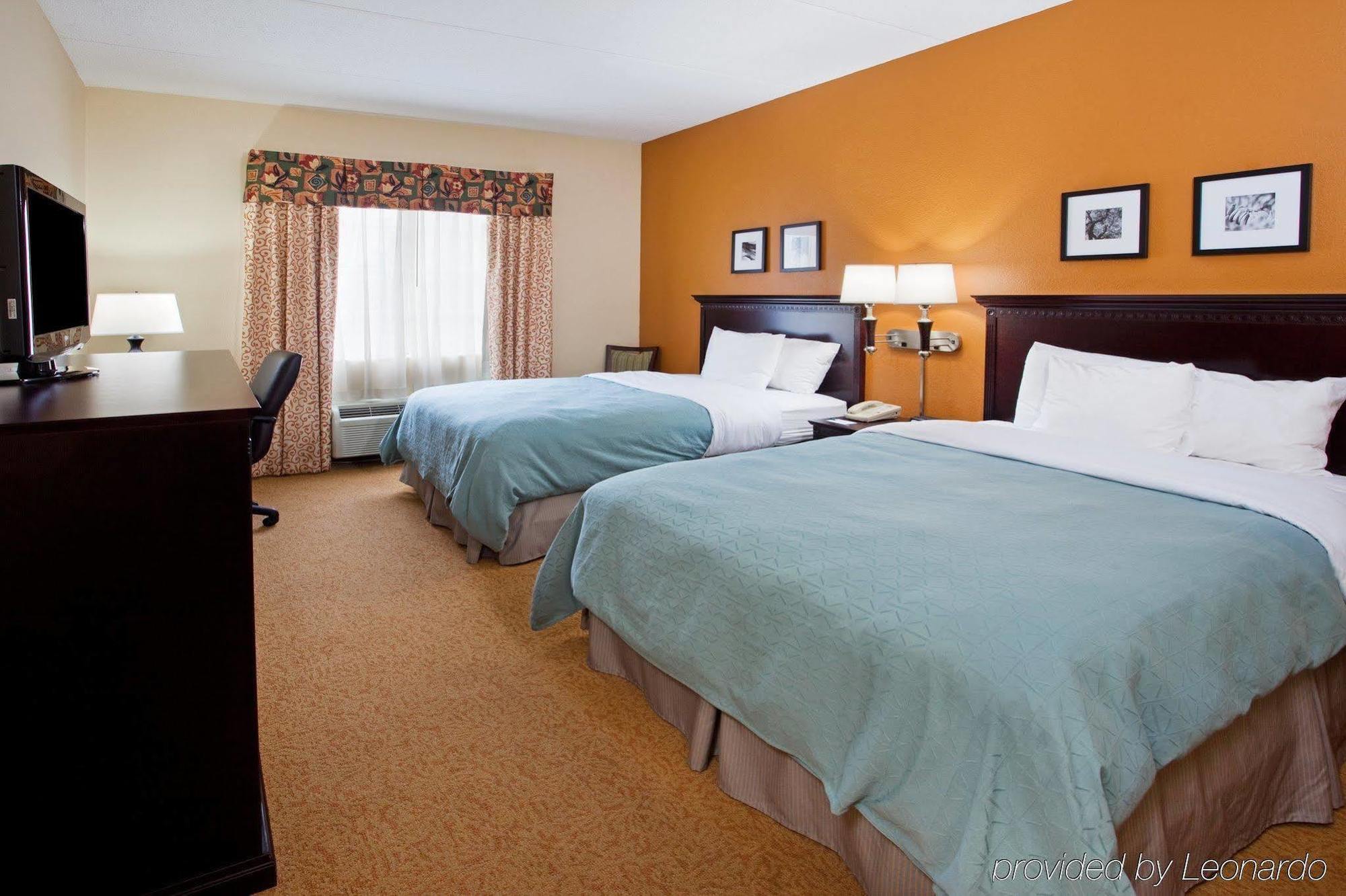 Country & By Radisson, At Mall Of Georgia, Ga 3*