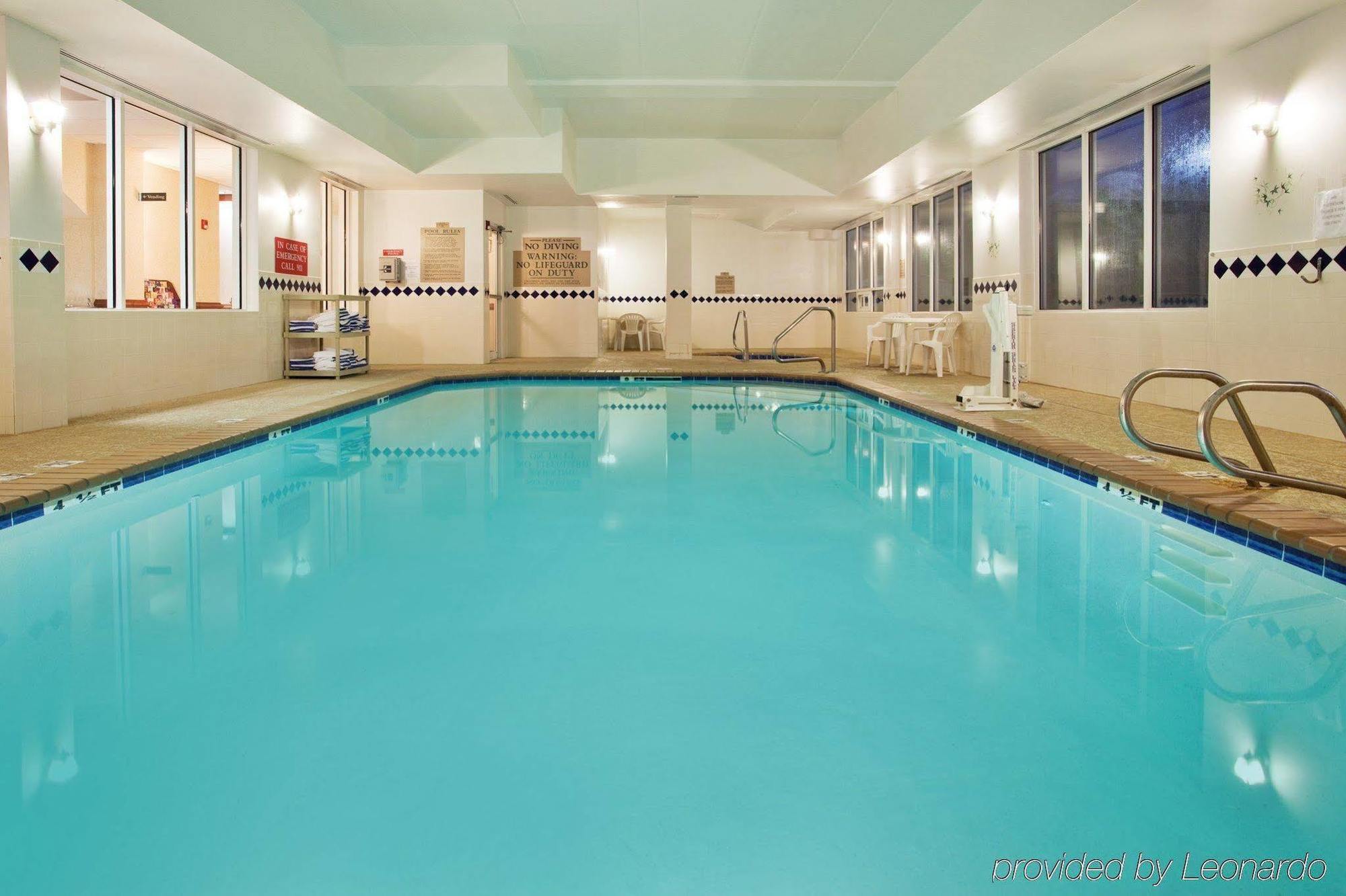 Country & By Radisson, At Mall Of Georgia, Ga Hotel Buford