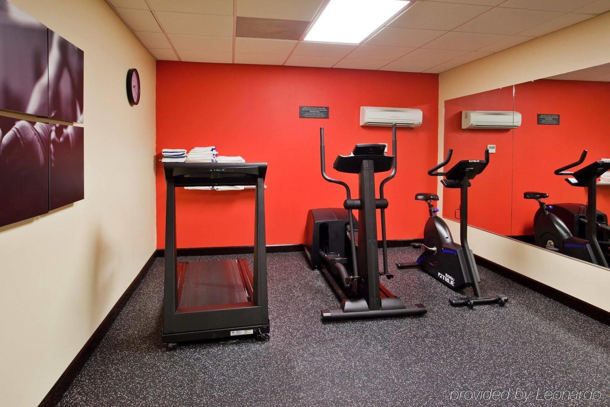 Hotel Country & By Radisson, At Mall Of Georgia, Ga 3*